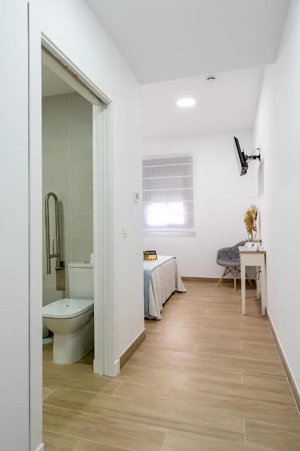 بيت ضيافة Hostal Romerito مالقة