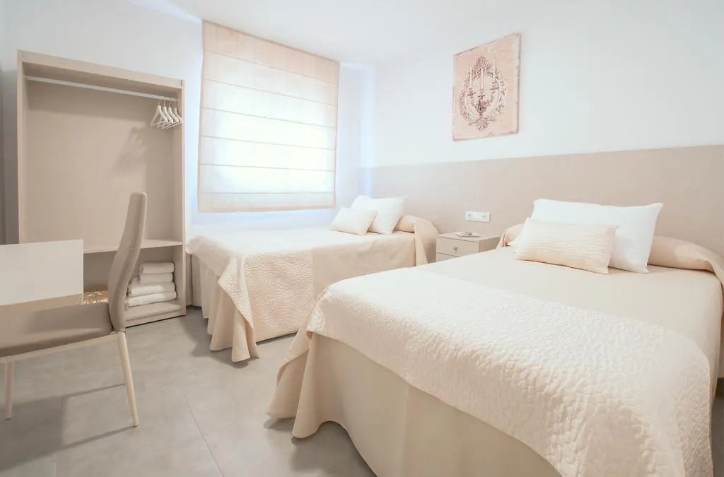 Hostal Romerito مالقة