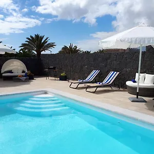 Casa Volcanes , Costa Teguise España